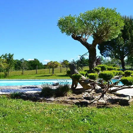 بيت للعطل Authentique Avec Piscine Privee, Wifi Et Espace Nature - Fr-1-653-274 Sauvignac